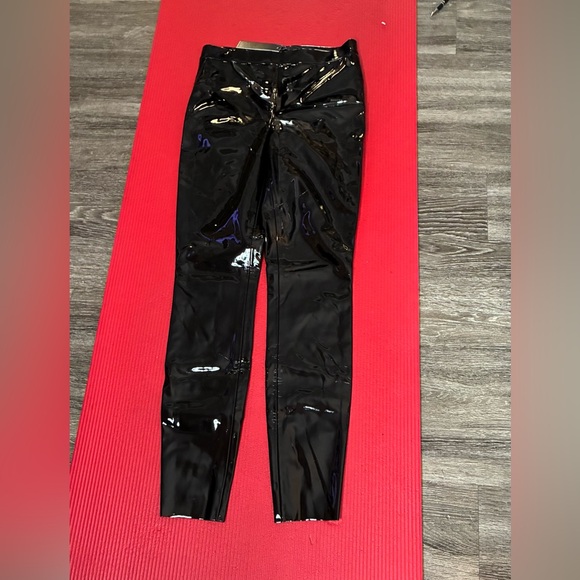 Brand New Alice + Olivia Glossy Black Vinyl Leggings . SZ 6 - Picture 5 of 5